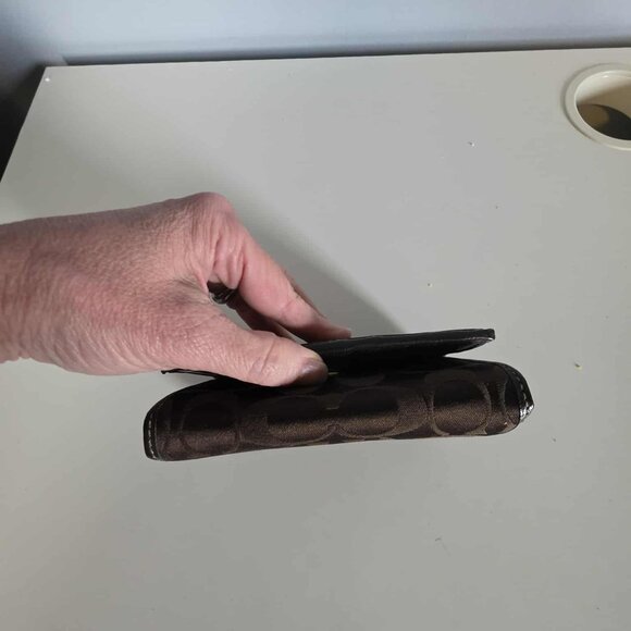 EUC Coach Signature Sateen Striped Leather Wallet - Picture 6 of 8